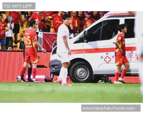 知名足球球星突遭意外受伤最新医疗团队诊断结果引发广泛关注 知名足球球星突遭意外受伤最新医疗团队诊断结果引发广泛关注