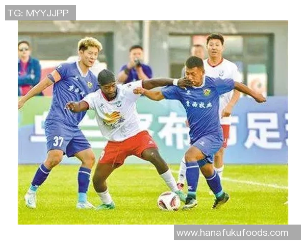 足球场上激烈角逐背后的私密对话 球星们如何在比赛中互动与沟通